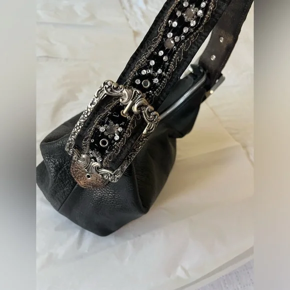 Betsey Johnson Shoulder Bag - Picture 6 of 13